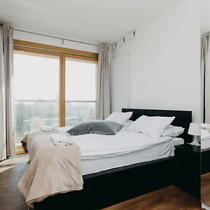 https://shortstaypoland-kolejowa-b10.warsawhotelspoland.com